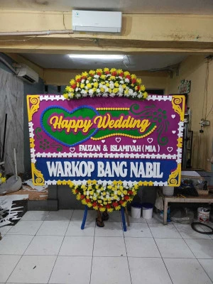 Papan Bunga di Kawasan Industri Mm2100